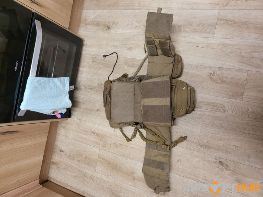 Warrior plate carrier + Belt - Used airsoft equipment