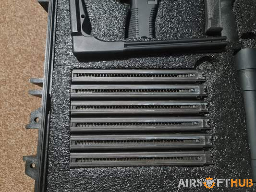 Kwa mp9 + 6 mags + ngal + holo - Used airsoft equipment