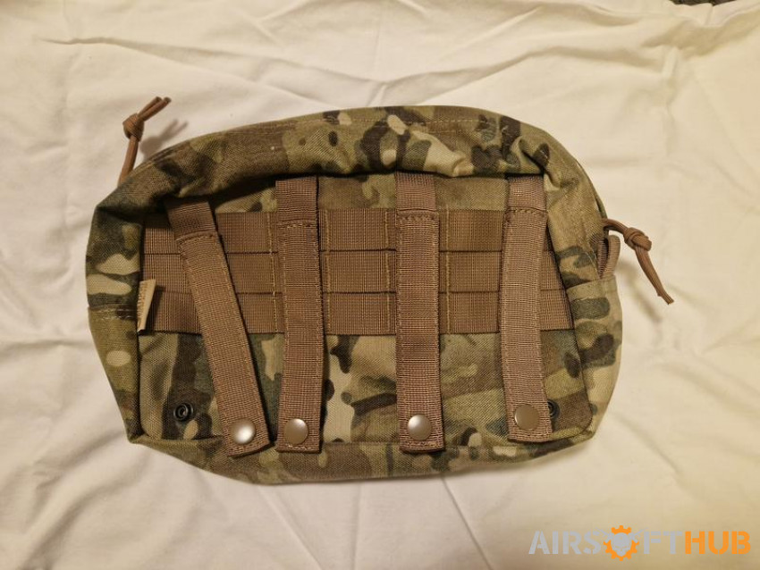 Assorted Pouches - Used airsoft equipment