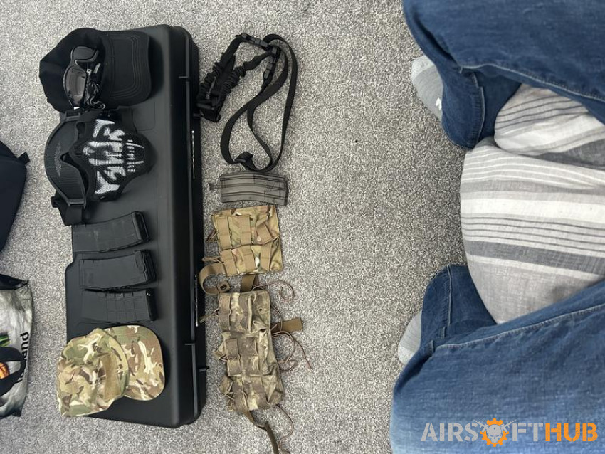 Assorted airsoft gear - Used airsoft equipment