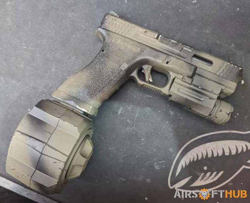 We tech g17 and drum mag - Used airsoft equipment