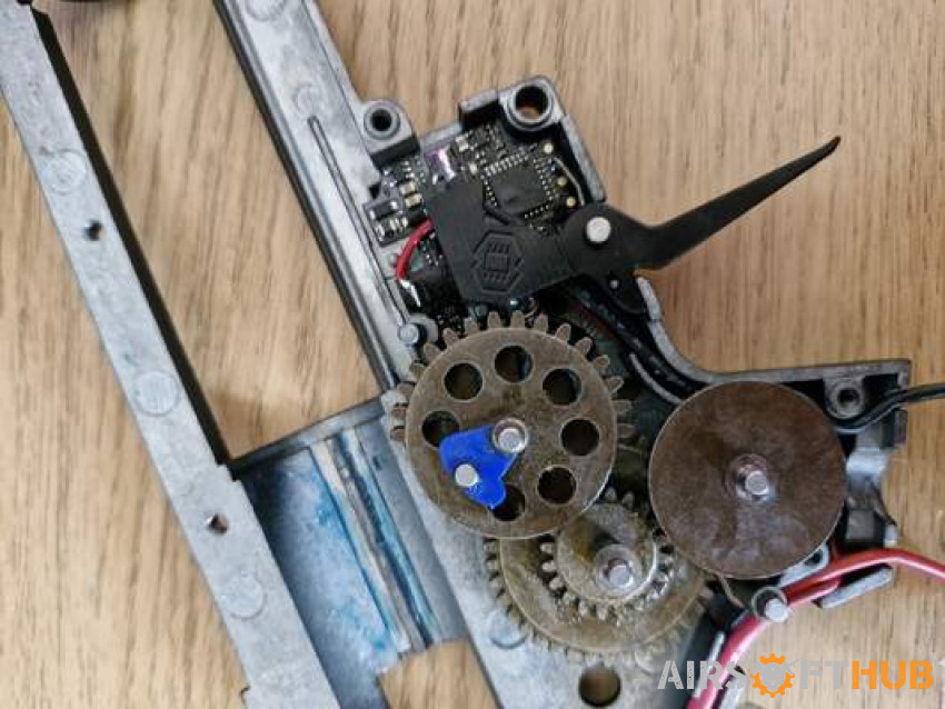 V2 gearbox + Aster Gate Mosfet - Used airsoft equipment