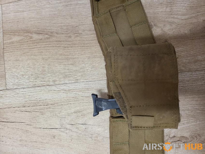 Warrior plate carrier + Belt - Used airsoft equipment