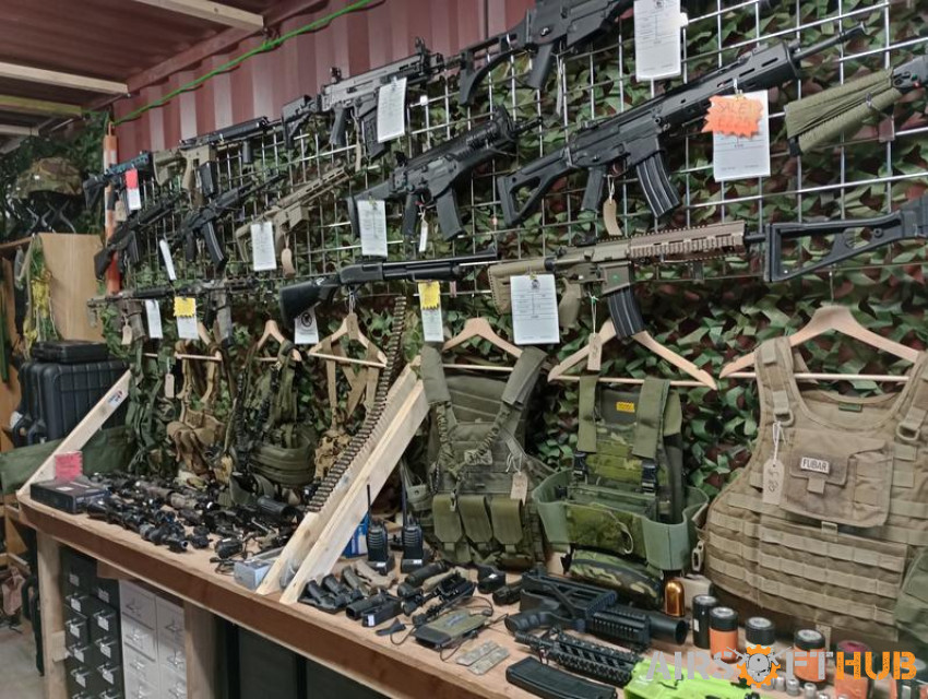 over 200 rifs available - Used airsoft equipment