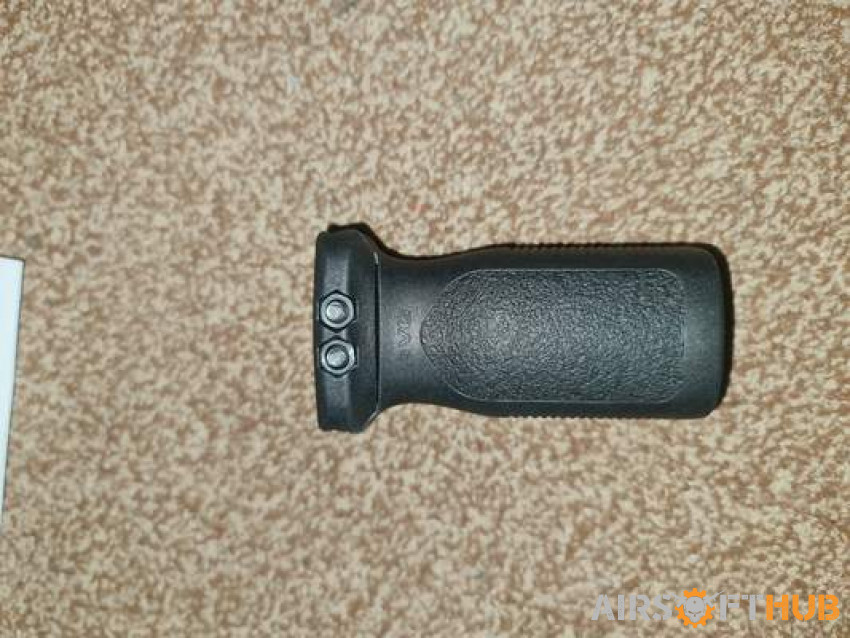 Moe rvg picatinny foregrip - Used airsoft equipment