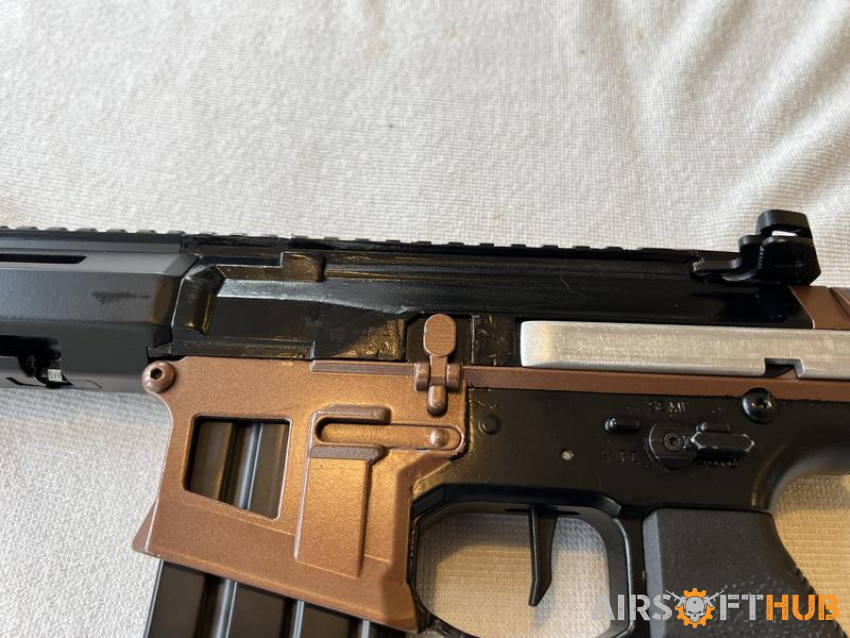 Double Eagle Honey Badger m904 - Used airsoft equipment