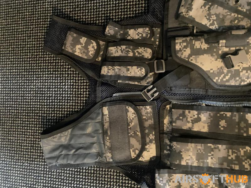 Clothing - Used airsoft equipment