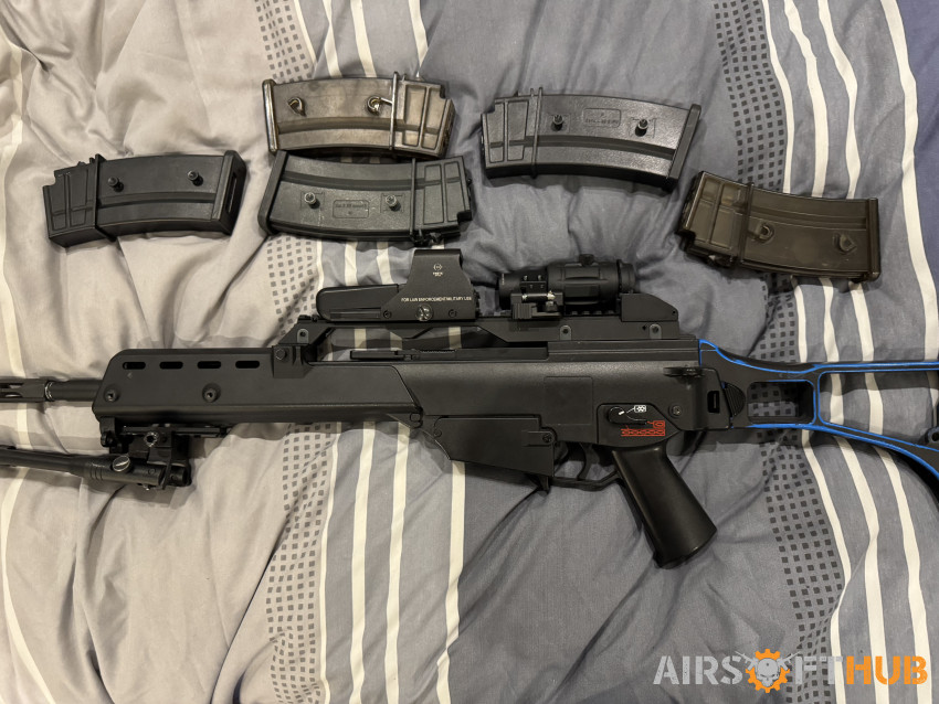 G36K with 5 mags and scopes - Used airsoft equipment