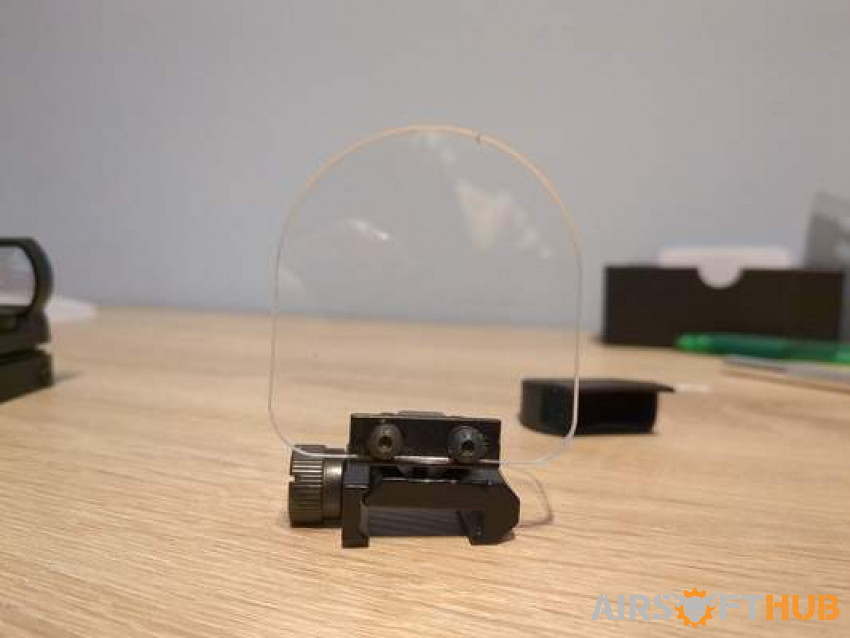 Airsoft red dot sight - Used airsoft equipment