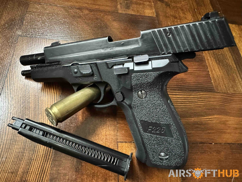 WE P226 GBB - Used airsoft equipment