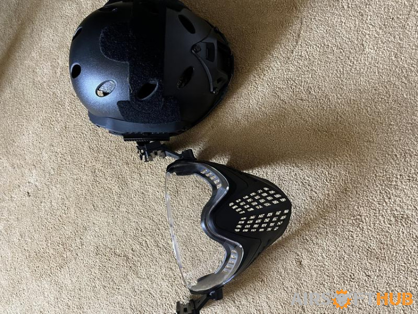 Fast Helmet with face shield - Used airsoft equipment