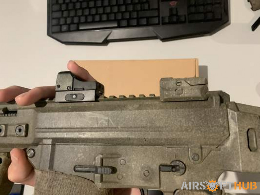 GHK G5 GBBR Carbine Airsoft Ri - Used airsoft equipment