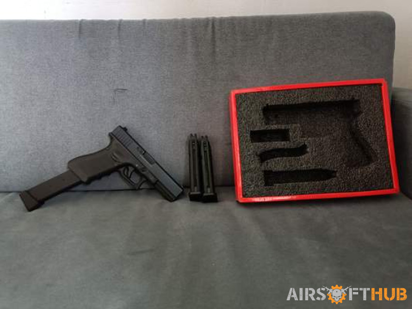 Raven eu 17 gbb with 3 mags - Used airsoft equipment