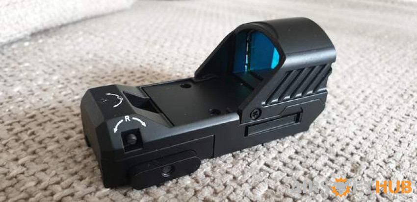 PHANTOM GEAR RED DOT SIGHT - Used airsoft equipment