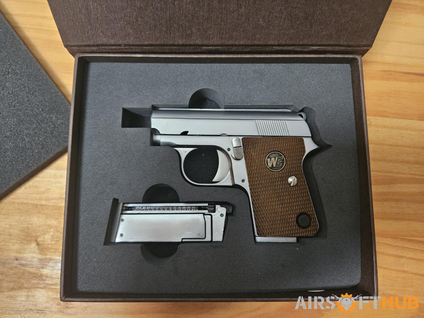 Colt WE 25 (The mini pistol) - Used airsoft equipment