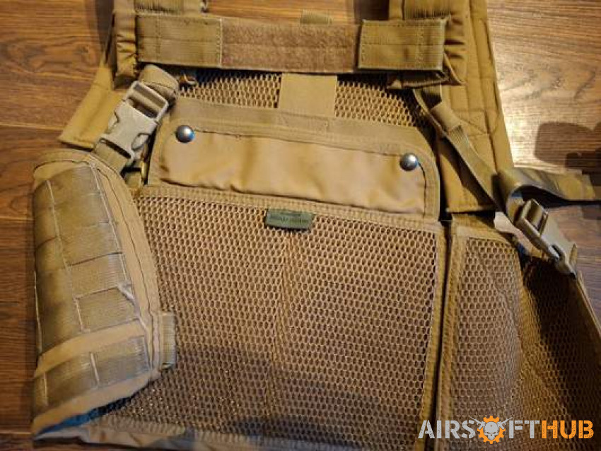 Warrior tactical vest - Used airsoft equipment