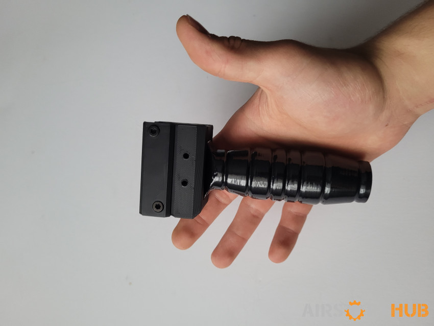 3D printed airsoft grip - Used airsoft equipment