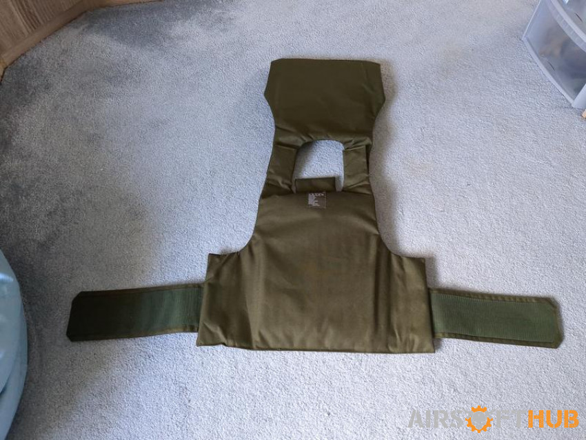 8feilds plate carrier - Used airsoft equipment