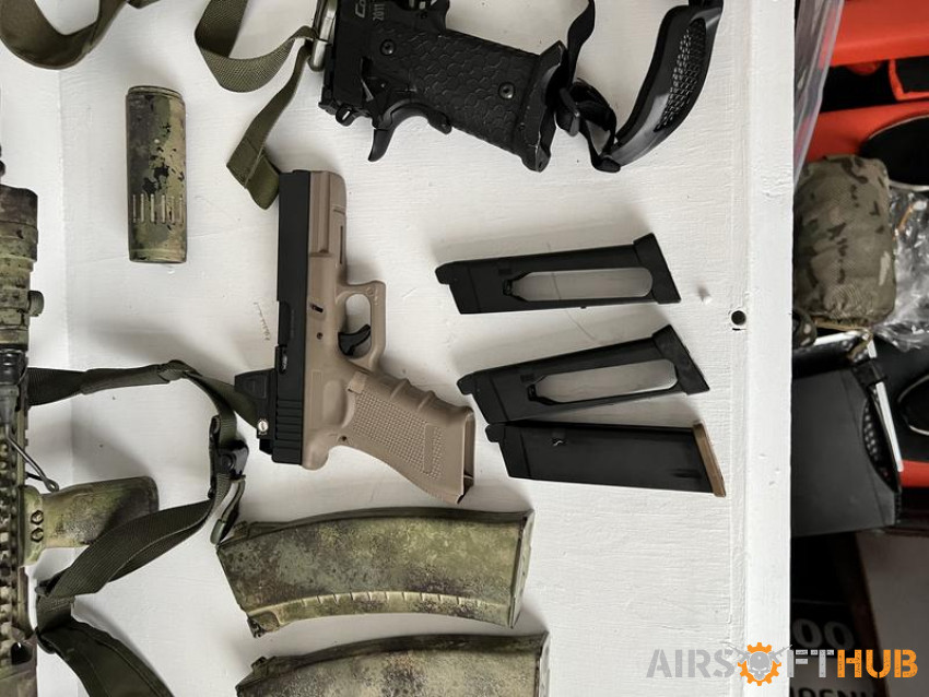 AK 105 Gloc 19 and Colt sti - Used airsoft equipment