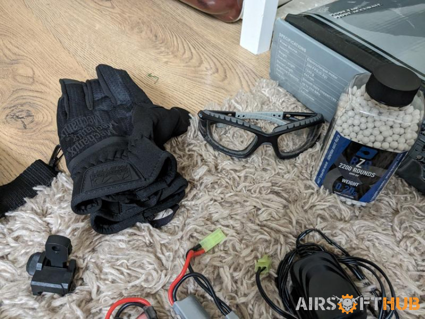 Rifle and Pistol Bundle - Used airsoft equipment