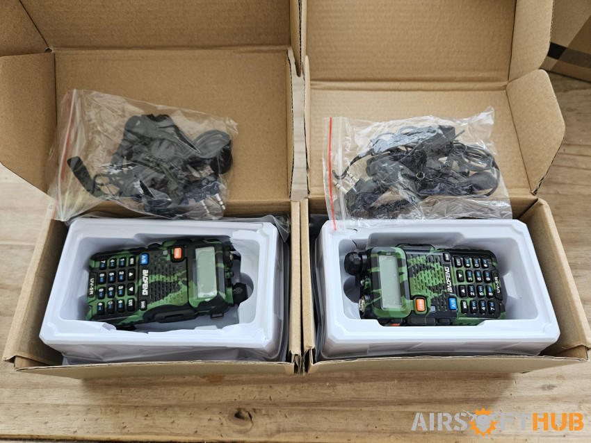 x2 BAOFENG UV-5R - Used airsoft equipment