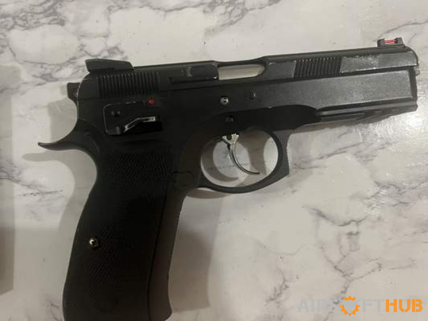 CZ 75 shadow pistol with 3 mag - Used airsoft equipment