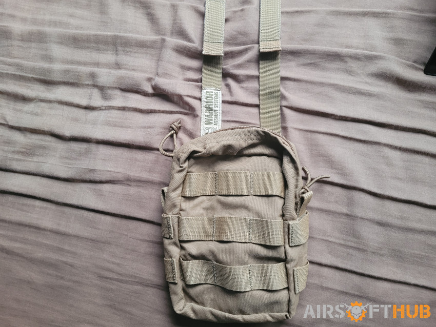 Multiple Pouches - Used airsoft equipment