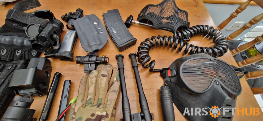 x airsoft sights plus bits and - Used airsoft equipment