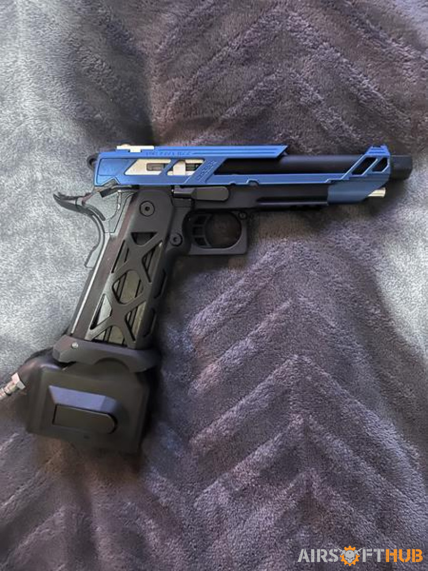 Custom Hicapa with m4 adapter - Used airsoft equipment