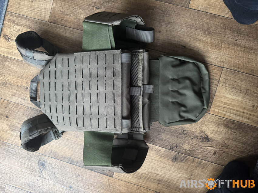 Invadergear plate carrier - Used airsoft equipment