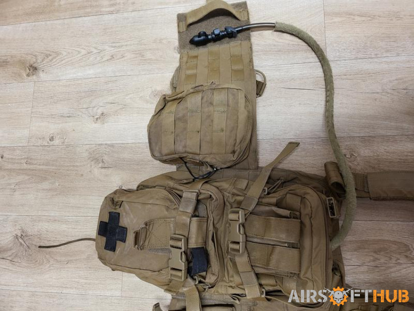 Warrior plate carrier + Belt - Used airsoft equipment