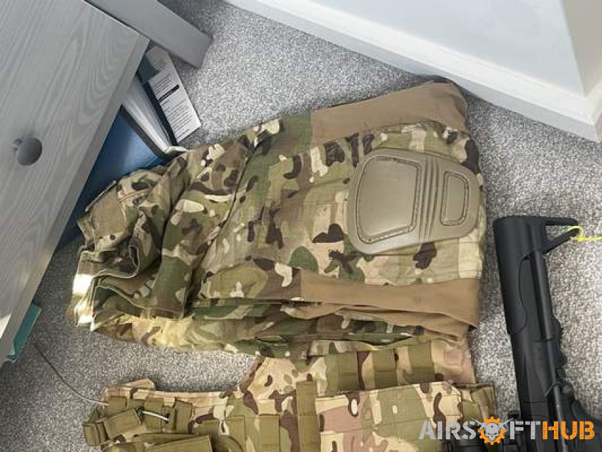 Clothing - Used airsoft equipment