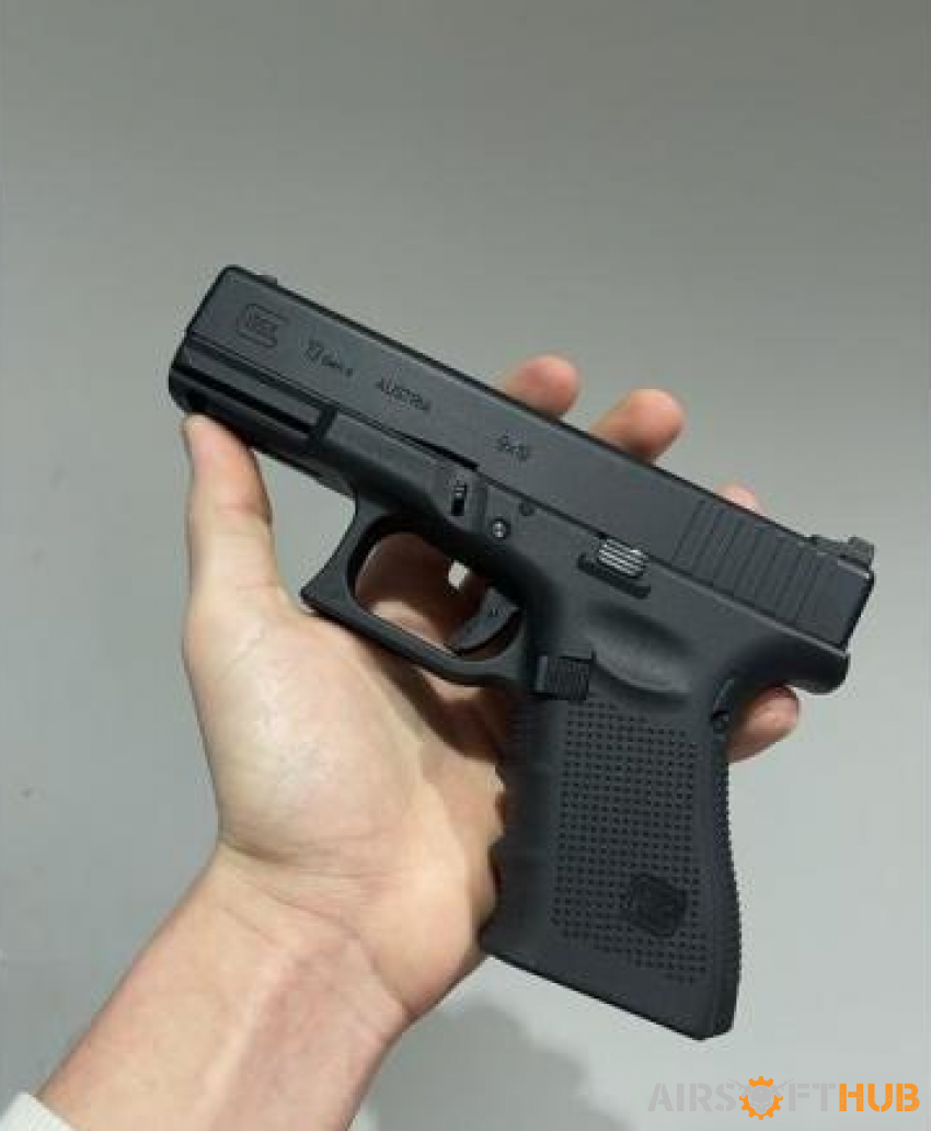 VFC / UMAREX GLOCK 19 GEN 4 *C - Used airsoft equipment