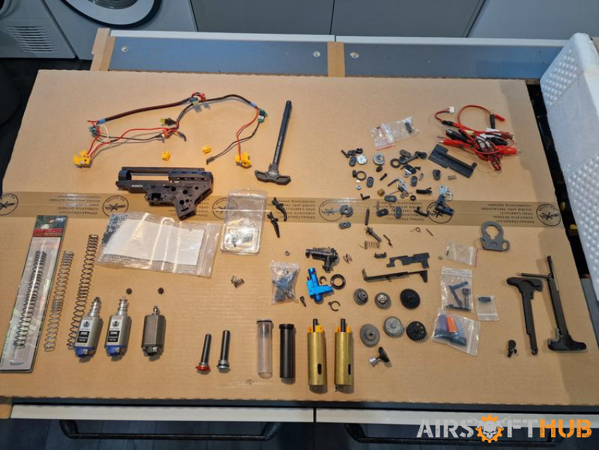 Variety of spare aeg parts - Used airsoft equipment