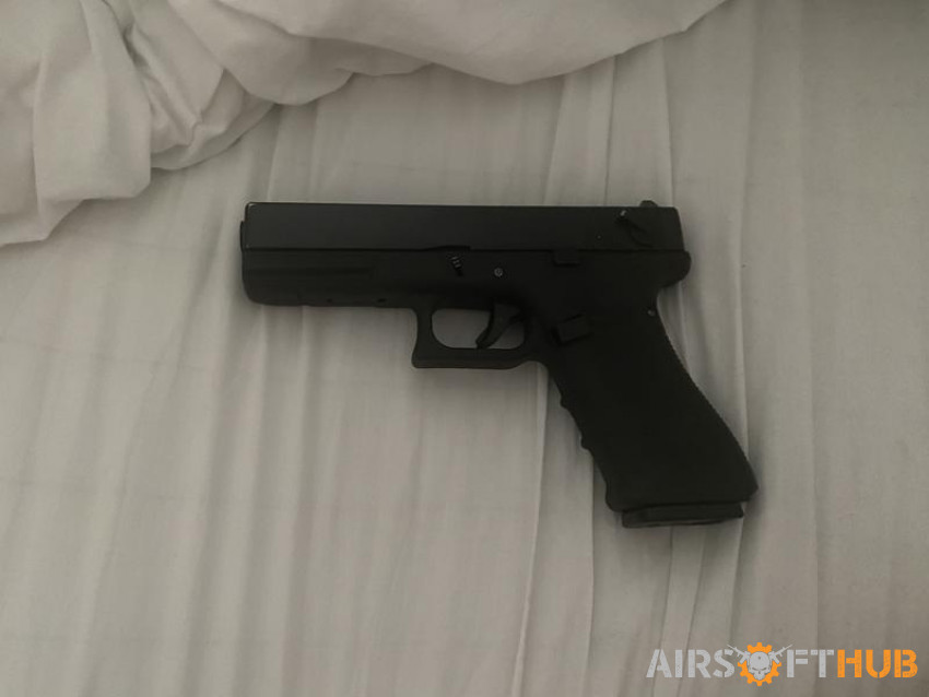 Glock 18 - Used airsoft equipment