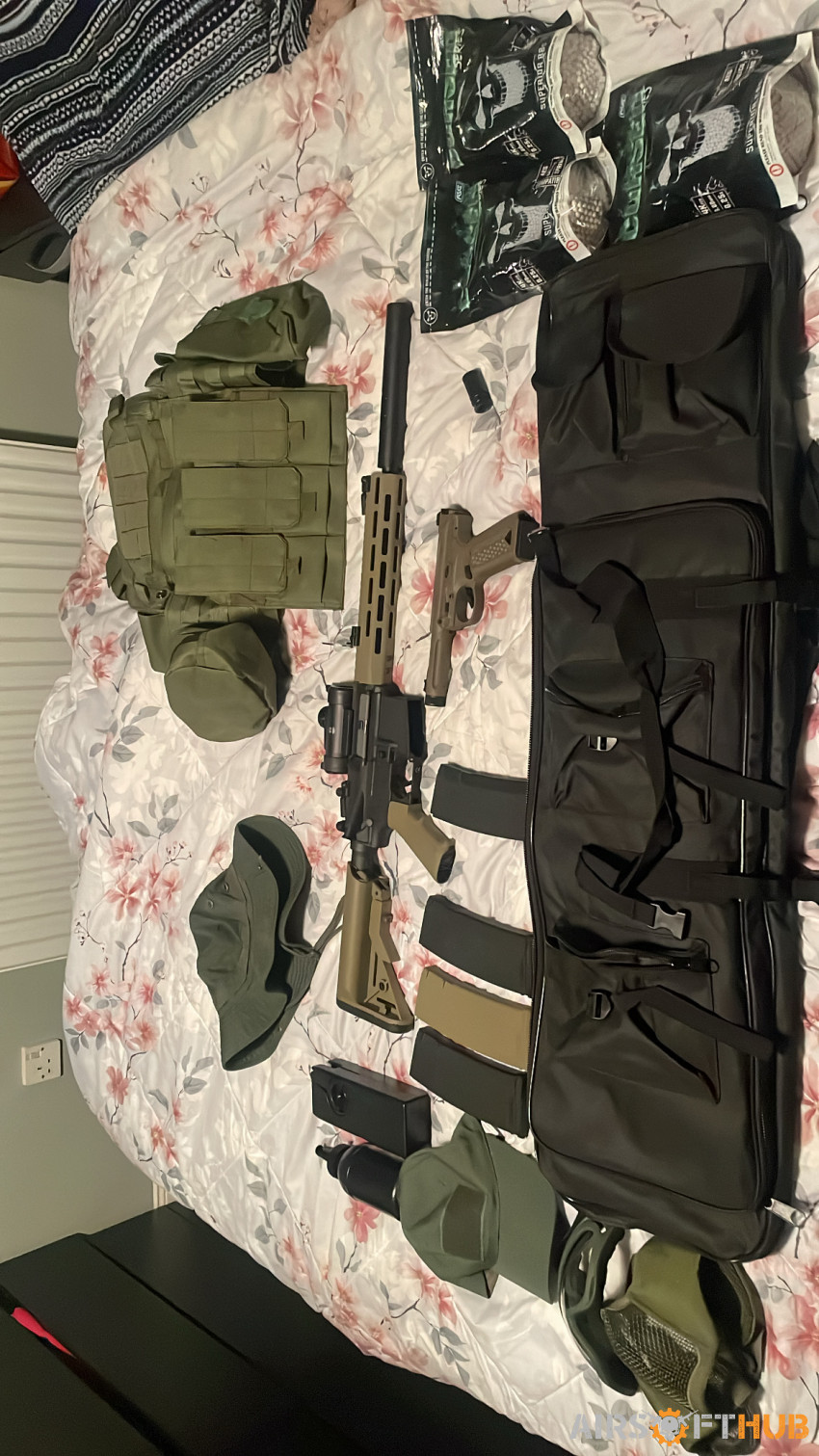 Airsoft bundle never used - Used airsoft equipment