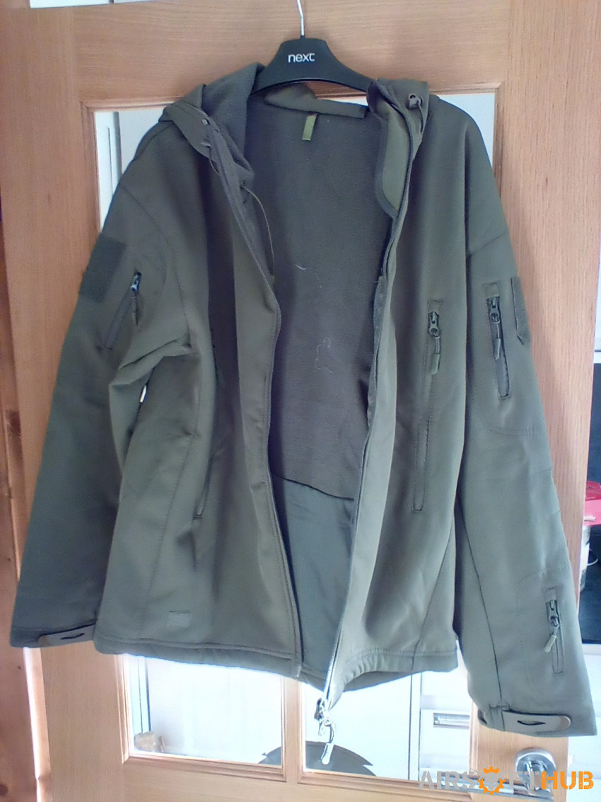 Mens Softshell hooded Jacket - Used airsoft equipment