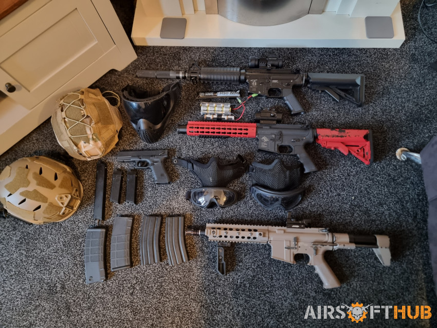 4 x Weapons and many extras - Used airsoft equipment