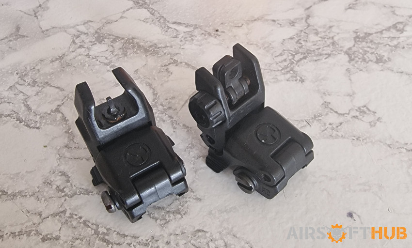 Set of Magpul mbus iron sites - Used airsoft equipment