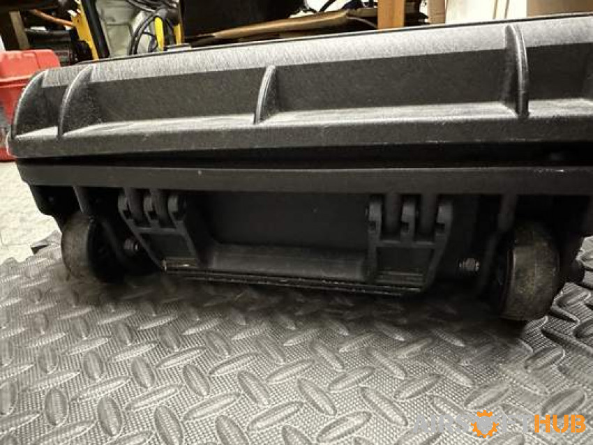 XL peli case - Used airsoft equipment