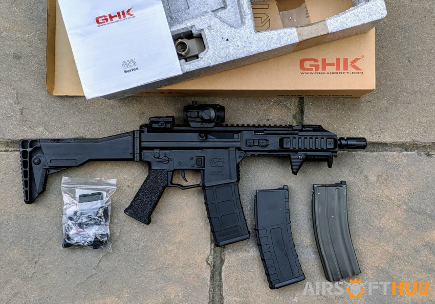 GHK G5 gas rifle + 5 mags - Used airsoft equipment