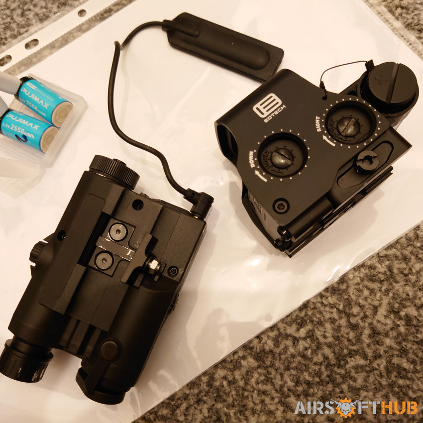 Replica PEQ 15 with battery - Used airsoft equipment