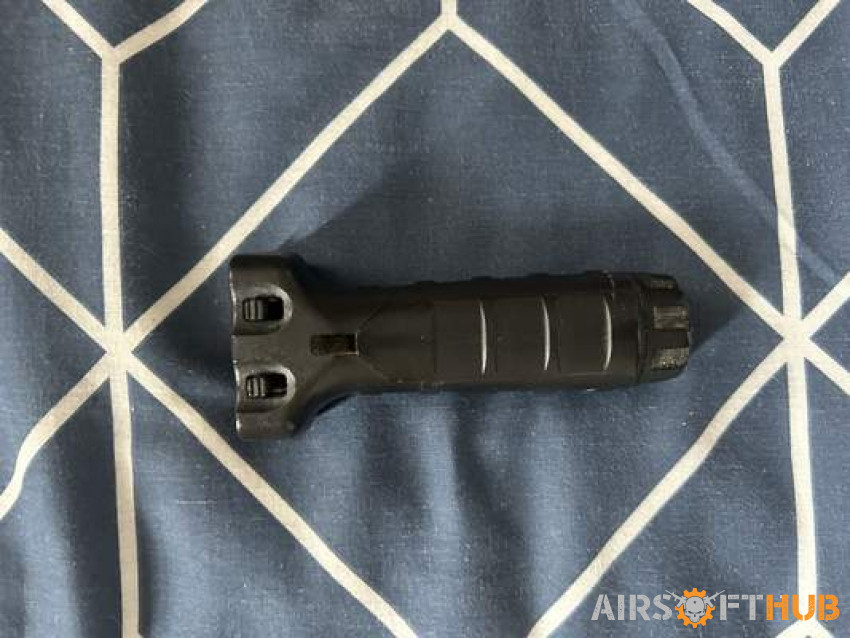 Airsoft Foregrip - Used airsoft equipment