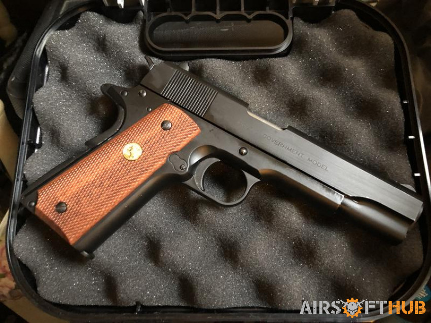 Colt 1911 co2 full metal - Used airsoft equipment