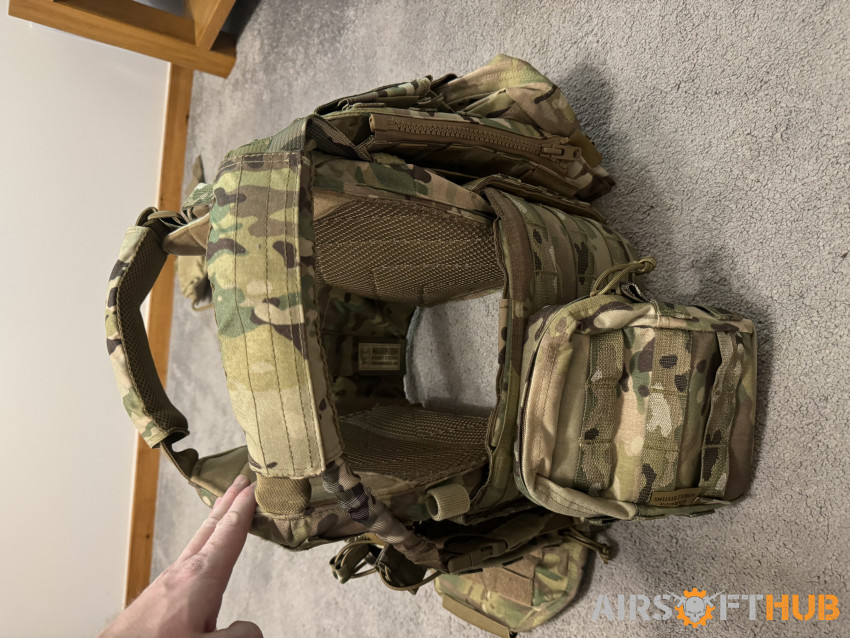 plate carrier + plates - Used airsoft equipment