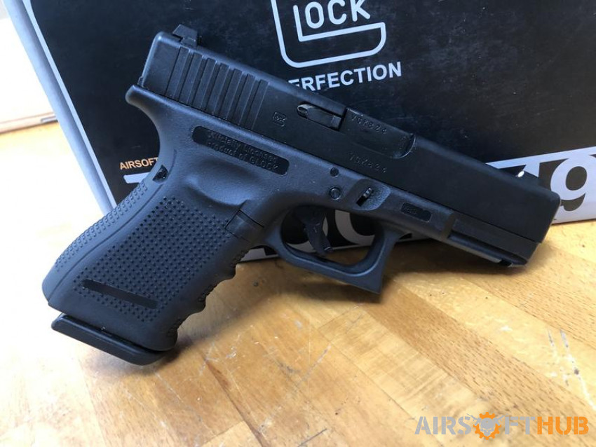 Glock 19 Umarex gen 4 - Used airsoft equipment