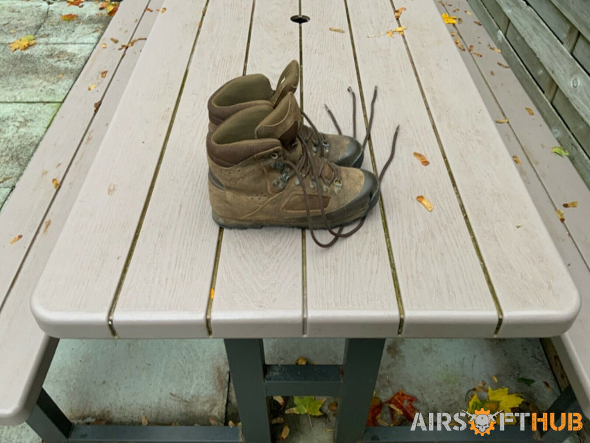 ITURRI BOOTS SIZE 4M - Used airsoft equipment