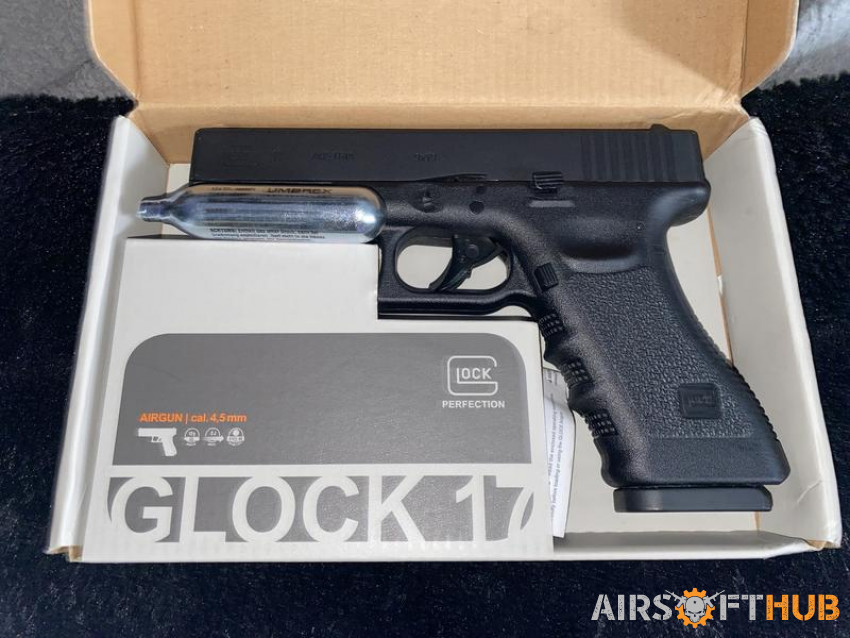 Glock G17 Gas Blowback Pistol - Used airsoft equipment