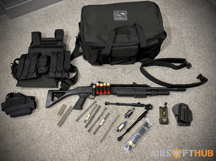 Shot Gun & Airsoft Bundle - Used airsoft equipment