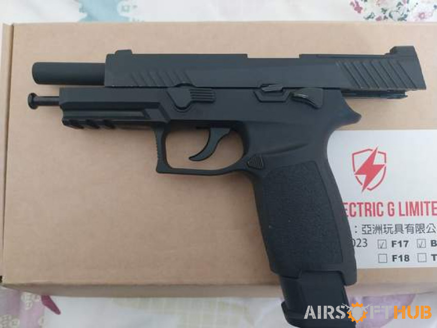 we/ aeg Sig sauer p320 m17 gbb - Used airsoft equipment